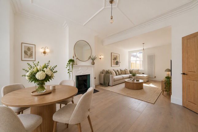 Clevedon Road, London photo 2