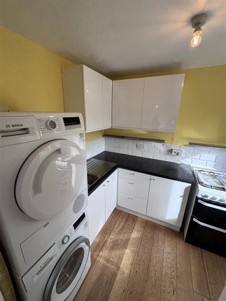 25, Wish Court, Ingram Crescent West, Hove photo 5