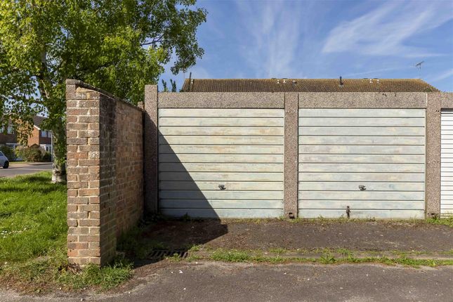 82, Garage, Vancouver Road, Worthing photo 3
