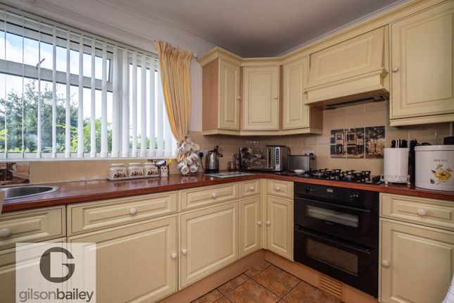 68, Springdale Crescent, Norwich photo 2