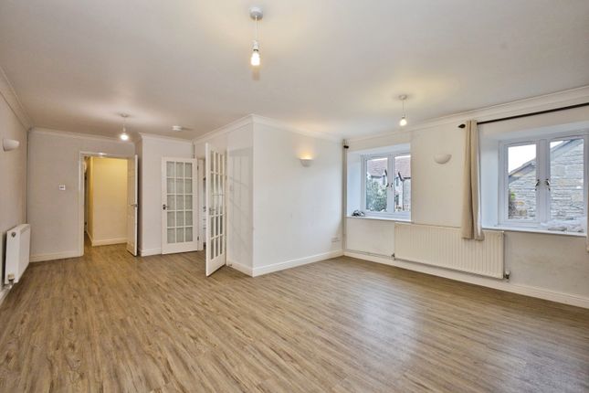 1, Templars Court, Langport photo 4