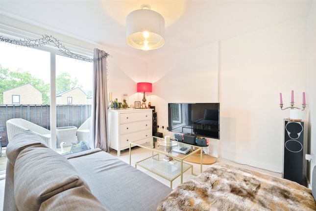 Flat for sale in Newlands Place, Bracknell, Berkshire