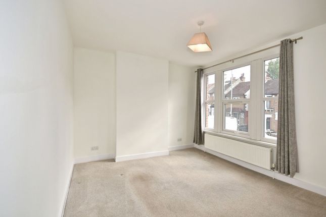 Pbox-Bedroom-336446.Jpg