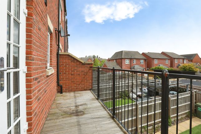 43, Curzon Avenue, NORTHWICH photo 2