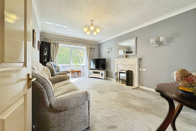 46 Beechwood Court, Corfton Drive, Tettenhall, Wolverhampton photo 2