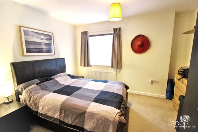 Flat 2, 18, London Road, Berkshire photo 4