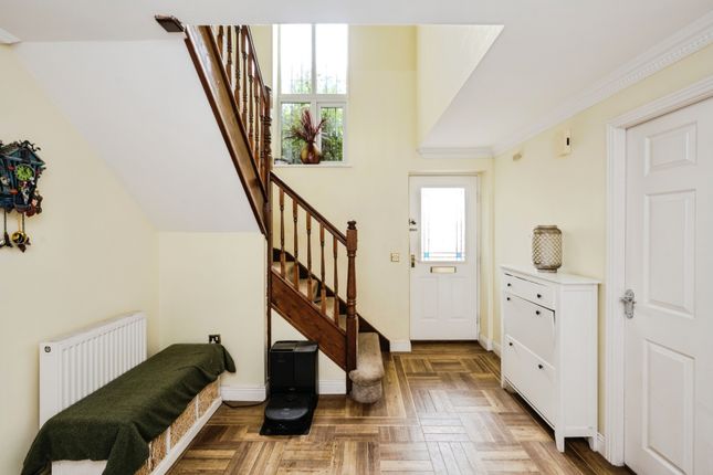15, Maes Y Ffynnon, Llanelli photo 4