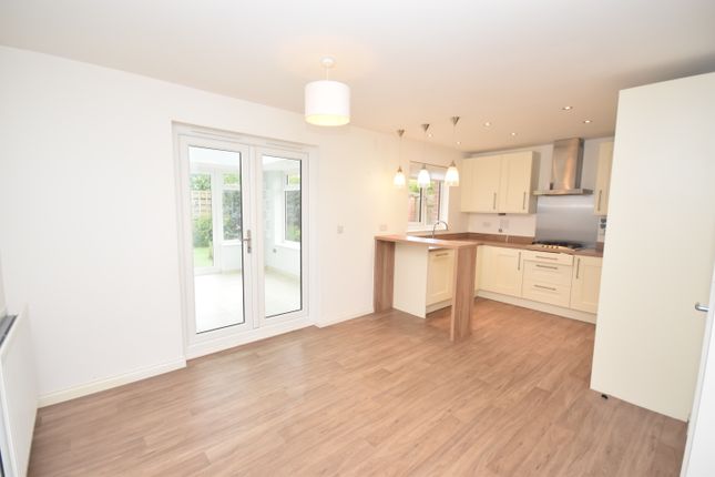 37, Oak Tree Rise, Malpas photo 4