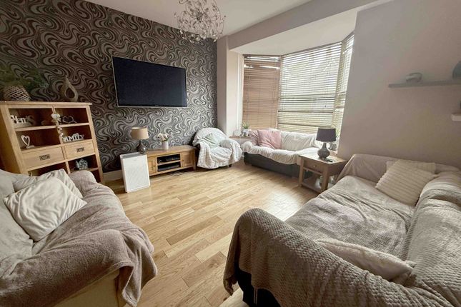 93 Alexandra Road, Gorseinon, Swansea photo 2