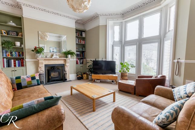 10 Lyefield Road West, Cheltenham photo 2