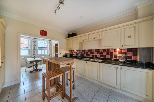 1, Trematon Court, Dorchester photo 3