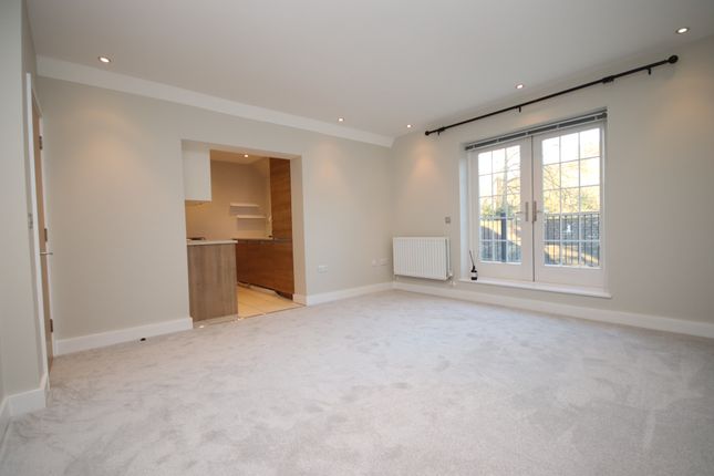 Flat for sale in Boulters Lock Island, Maidenhead