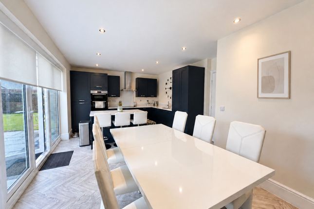 8 Springfield Way, Liverpool photo 2