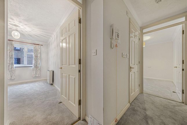 Flat 39, Tudor Court, 210, Main Road, Biggin Hill, Westerham photo 3
