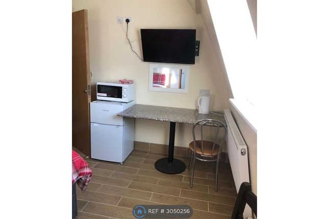 Studio, Heath Street, London photo 5