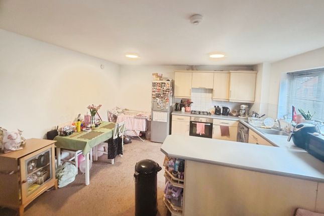 28, Newbold Walk, Manchester photo 4