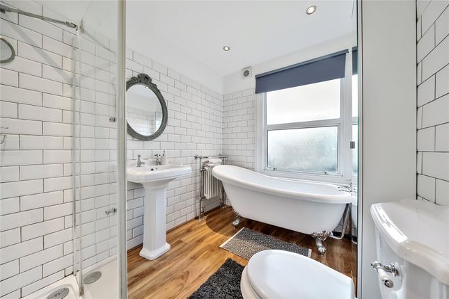 Flat for sale in Cambridge Road, Bromley