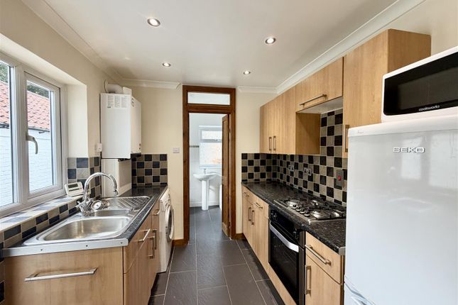 109 & 109A, Brentwood Road, Romford photo 4