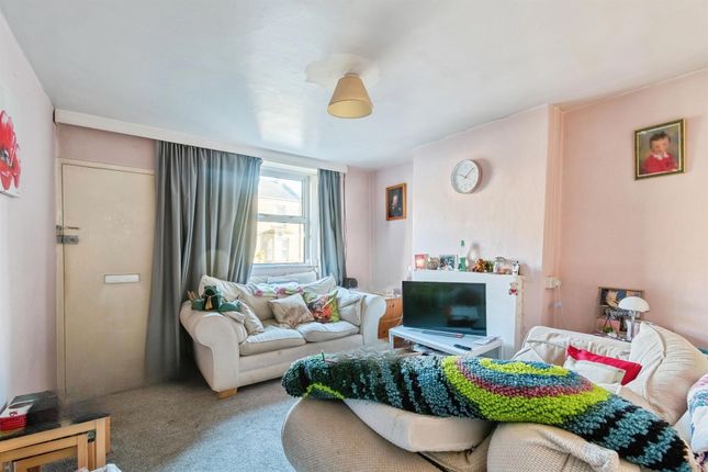 34, Pickwick Road, Corsham photo 2