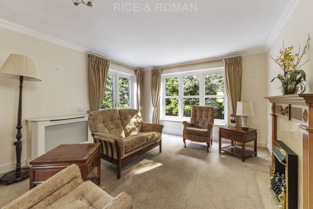 32 Mytchett Heath, Camberley photo 4