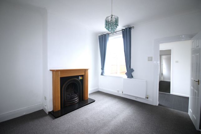 3, Castle Road, Kidderminster photo 4