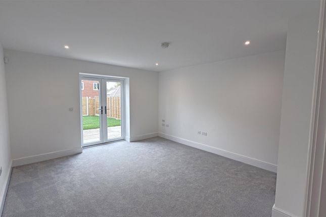 Plot 18, The Rose, Severn Meadows, Upton Upon Severn photo 3