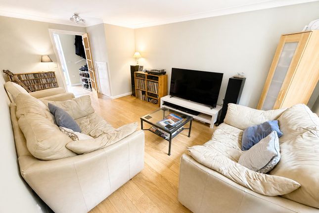31, Bryn Dreinog, Ammanford photo 3
