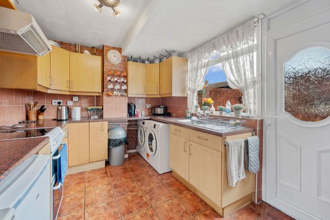 27 Queen Street, St. Helens photo 4