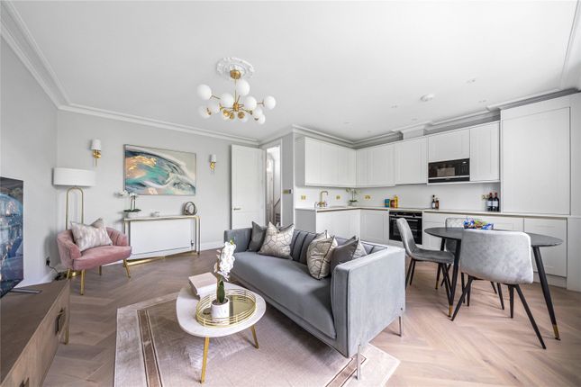 Thumbnail Flat for sale in Ladbroke Square, Holland Park