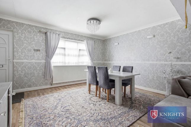 203, Sandhurst Road, London photo 4