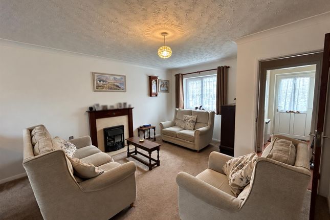 54, Salway Drive, Bridport photo 2