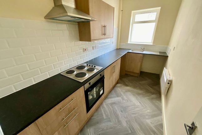Flat 4 36 Willow Street, Accrington, Accrington photo 2