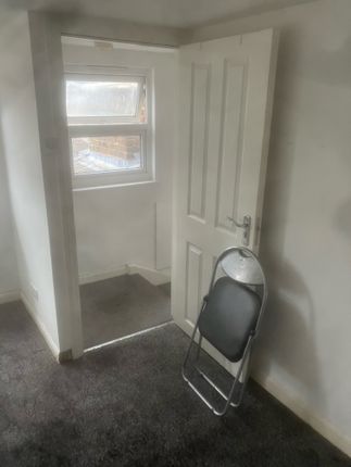75, Clonmell Road, London photo 2