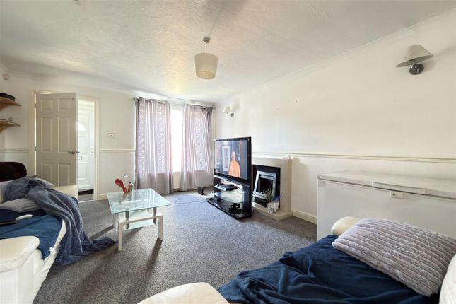 102, Wolsey Way, Leicester photo 2