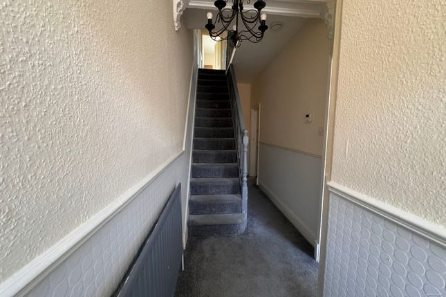 50, Northampton photo 4
