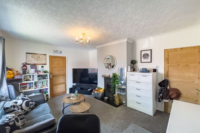 6 Thropton Place, North Shields photo 2