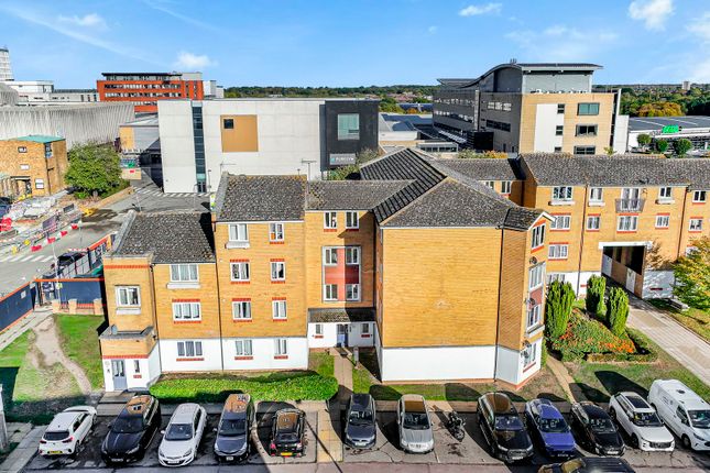 2-bed flat on 64 Dads Wood, Harlow, £225,000