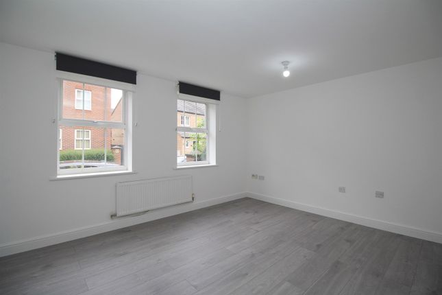 Thumbnail Flat to rent in Bradgate Close, Sileby, Loughborough