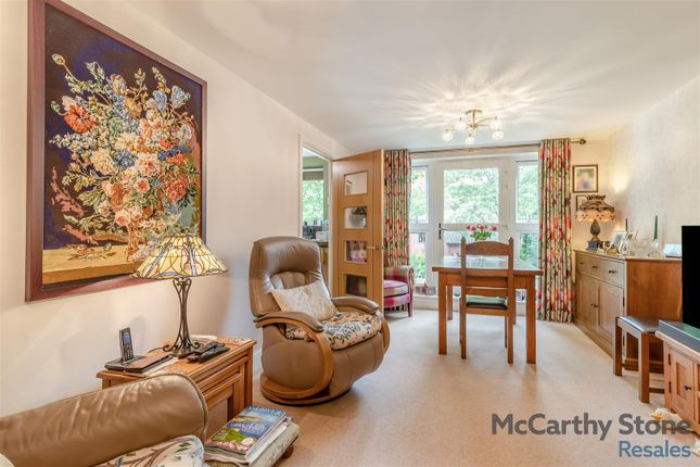 20 Humphrey Court, The Oval, Stafford photo 2