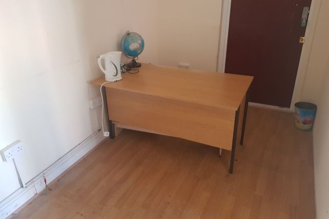 Thumbnail Retail premises to let in Katherine Road, London