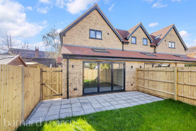 Thumbnail End terrace house for sale in Lumley Road, Horley