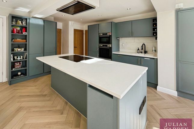 5, Acorn Close, Manchester photo 4