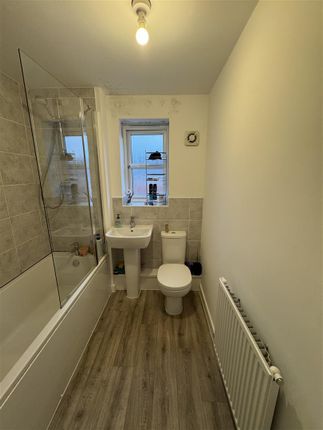 App 10 Bowthorpe Court, 17 Escelie Way, Selly Oak photo 4