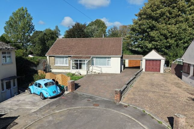 5 Mount Earl Close, Bridgend photo 2