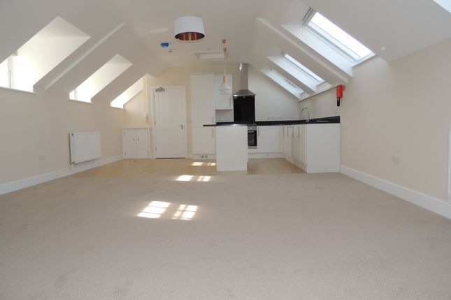 Flat 2, Globe House, Calthorpe Street, Banbury photo 2
