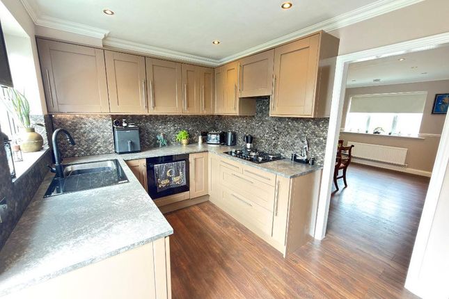 75, Addington Way, Luton photo 2