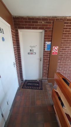 81, Beaconsfield, Telford photo 5