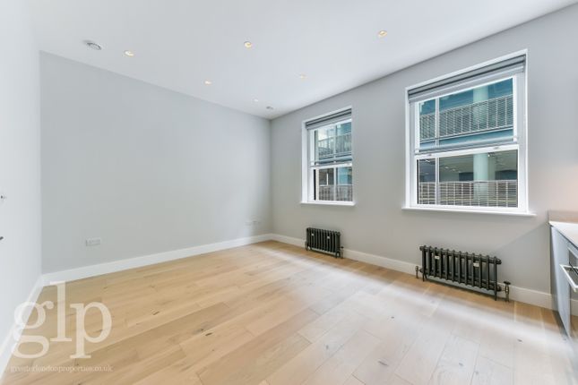Flat 2.2, 4A Duck Lane, Greater London photo 4