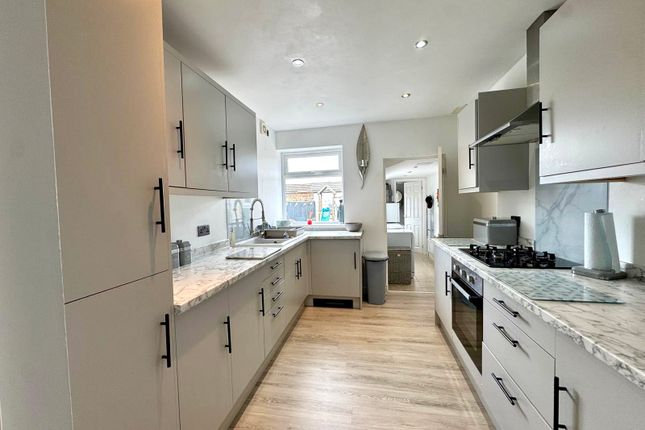 4 Tudor Street, Merthyr Tydfil photo 3