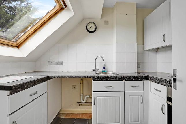 06-A7A3Jhhgll - 6 Kestrell House - 16-Small